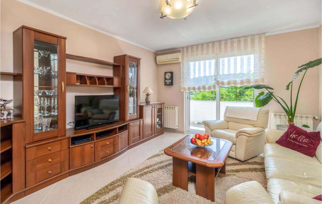 1 Bedroom Awesome Apartment In Kampor Exterior foto